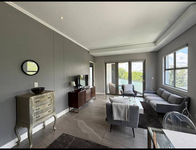 2 BEDROOM APARTMENT FOR SALE IN HYDE PARK